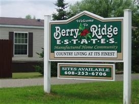 Berry Ridge Estates in Wisconsin Dells, WI - Building Photo - Building Photo