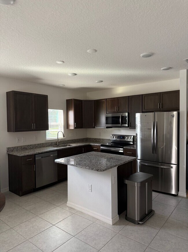 8166 97th Ave in Vero Beach, FL - Building Photo - Building Photo