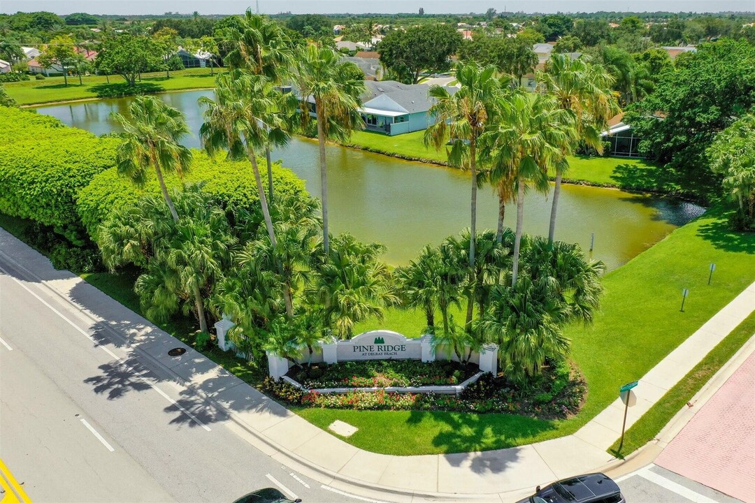 13850 Oneida Dr, Unit C1 in Delray Beach, FL - Foto de edificio