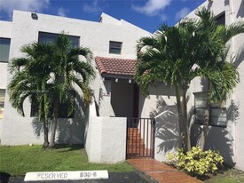 830 NW 106th Ave, Unit 8B7-1 in Miami, FL - Building Photo