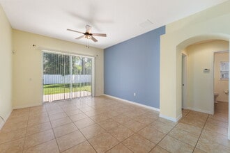 2831 Whistlewood Dr in Orlando, FL - Building Photo - Building Photo