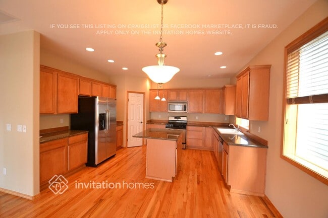 34229 13th Ct SW in Federal Way, WA - Building Photo - Building Photo