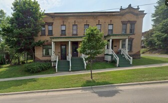 427 N 10th Ave E, Unit 427 in Duluth, MN - Building Photo