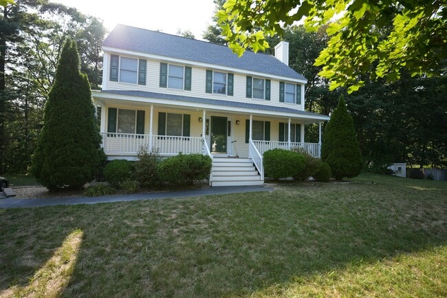 property at 4 Seneca Ln