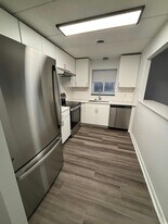 30 Hill Rd, Unit 202 in Belmont, MA - Building Photo