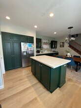 27463 Coldwater Dr in Santa Clarita, CA - Building Photo - Building Photo