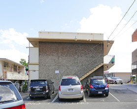 94-114 Pupunohe St in Waipahu, HI - Building Photo - Building Photo