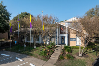 Remington House Apartments in Austin, TX - Building Photo - Building Photo