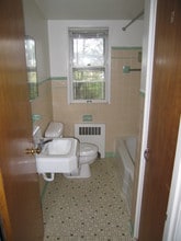 234 E McCormick Ave, Unit Upper in State College, PA - Building Photo - Building Photo