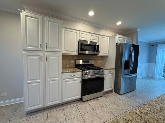 1963 N Heritage Dr in Palatine, IL - Building Photo - Building Photo