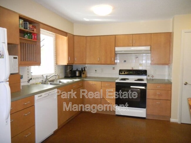 108 Aberdeen Ct in Carrboro, NC - Building Photo - Building Photo