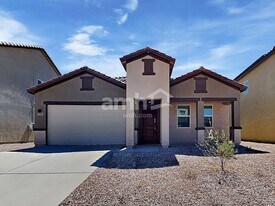 14155 N Luckett Rd in Marana, AZ - Building Photo