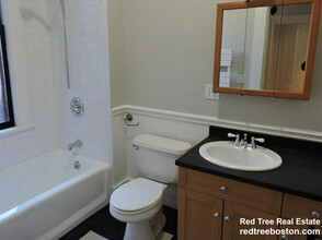 31 Athens St in Cambridge, MA - Building Photo - Building Photo
