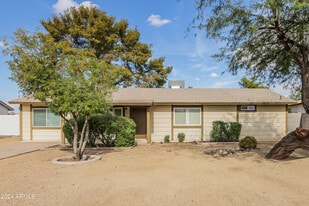 2138 E Monte Cristo Ave in Phoenix, AZ - Building Photo