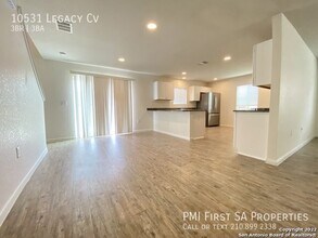 10531 Legacy Cv in San Antonio, TX - Building Photo - Building Photo