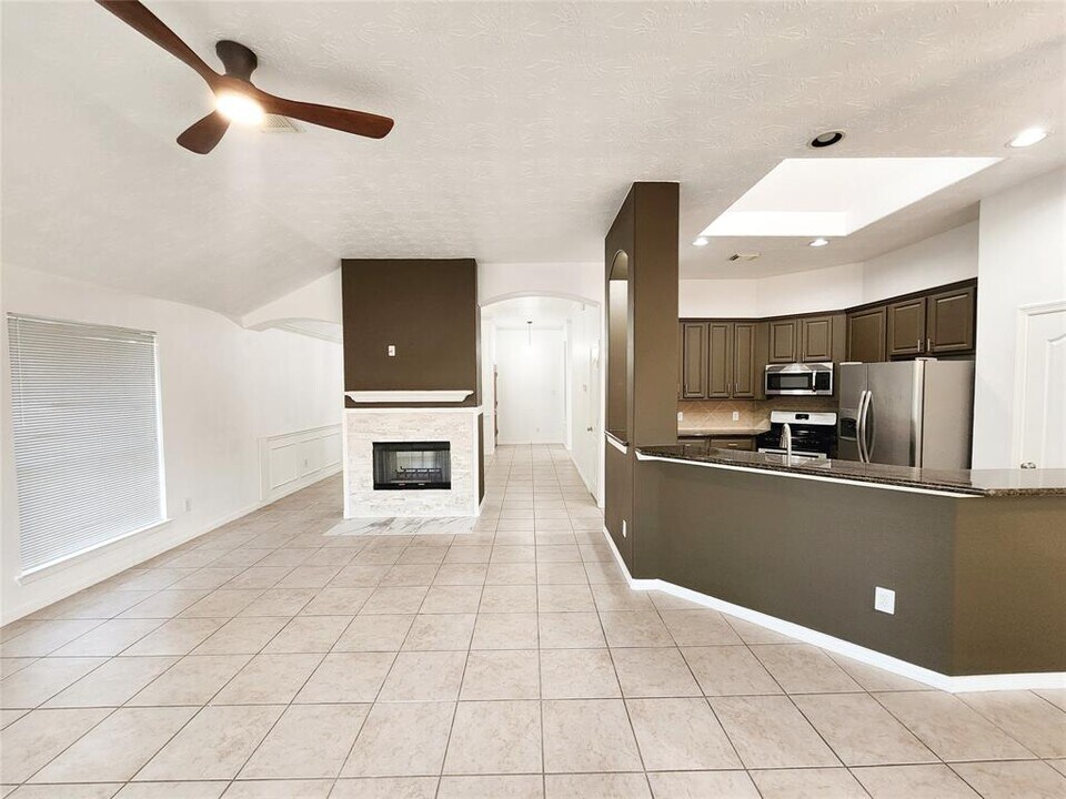 18730 Dempsey Oaks Dr in Humble, TX - Building Photo
