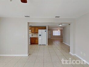 11915 106th St in Largo, FL - Building Photo - Building Photo