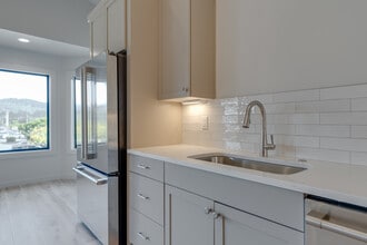 Elk Run Village in Cannon Beach, OR - Foto de edificio - Interior Photo