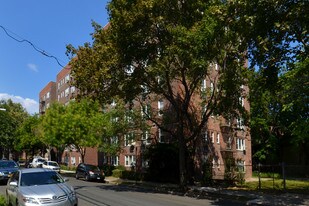 900 Lydig Ave in Bronx, NY - Building Photo