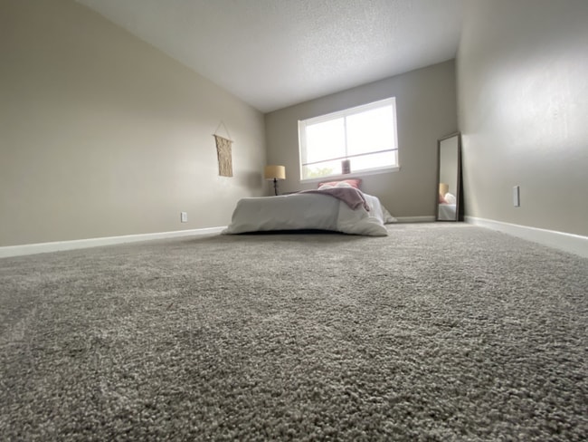 1005 Hickory Hill Ln in Nashville, TN - Foto de edificio - Building Photo