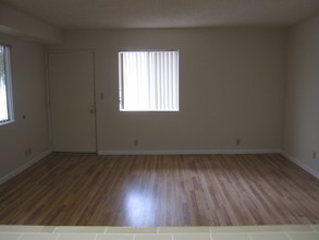 14630-14634 Gault St in Van Nuys, CA - Building Photo - Interior Photo