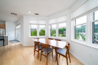 1200 Grand St in Hoboken, NJ - Building Photo - Building Photo