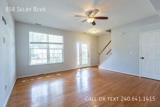 858 Selby Blvd in Edgewater, MD - Building Photo - Building Photo