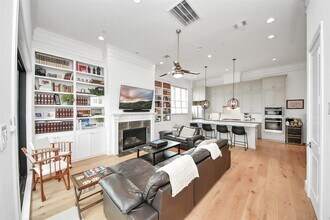 3828 Glen Arbor Dr in Houston, TX - Building Photo - Building Photo