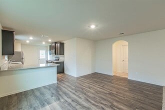 136 Allington Cir in Jarrell, TX - Building Photo - Building Photo
