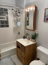 3059 N Leavitt St, Unit 2R in Chicago, IL - Building Photo - Building Photo