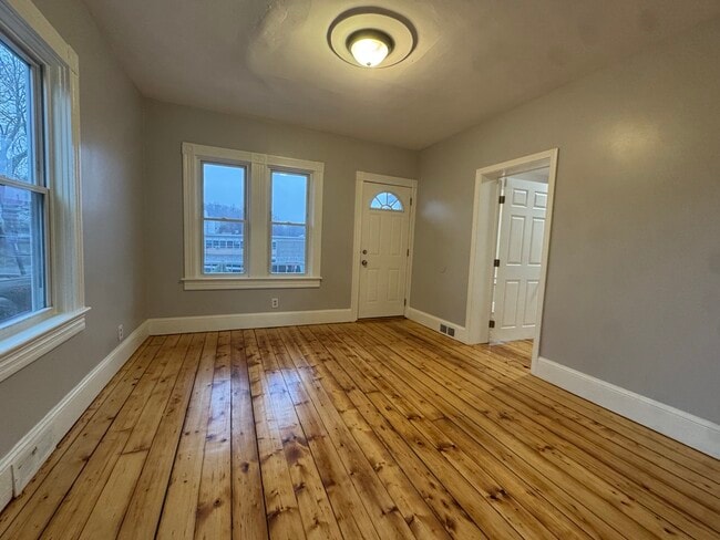 58 Division St, Unit 1