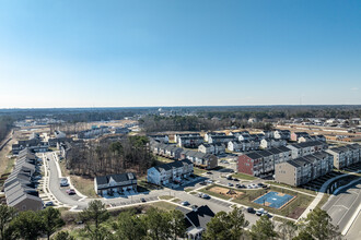 Retreat at One in Glen Allen, VA - Building Photo - Building Photo