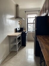 77-20 Austin St in Queens, NY - Building Photo - Building Photo