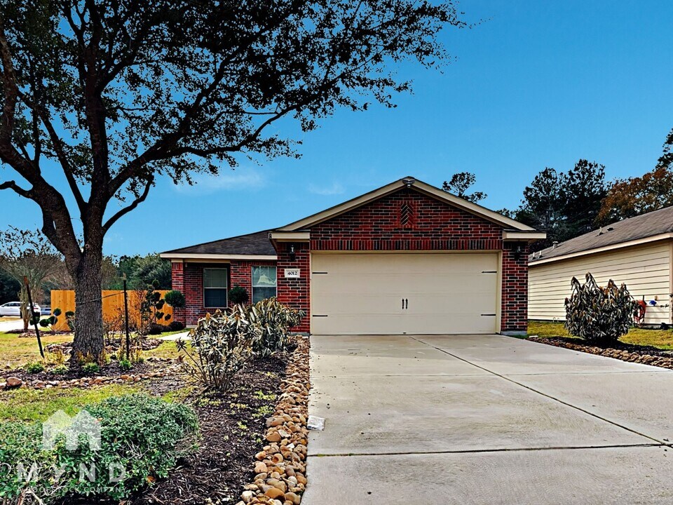 4012 Pedernales River Ln in Spring, TX - Building Photo