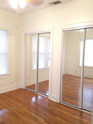 713 E Elmira St in San Antonio, TX - Foto de edificio - Building Photo