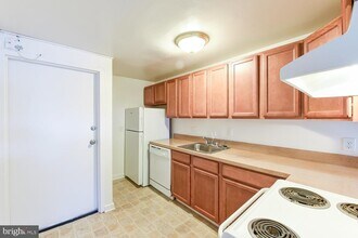 2441 18th St NW in Washington, DC - Building Photo - Building Photo