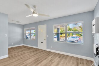 1233 Grove St in Clearwater, FL - Building Photo - Building Photo