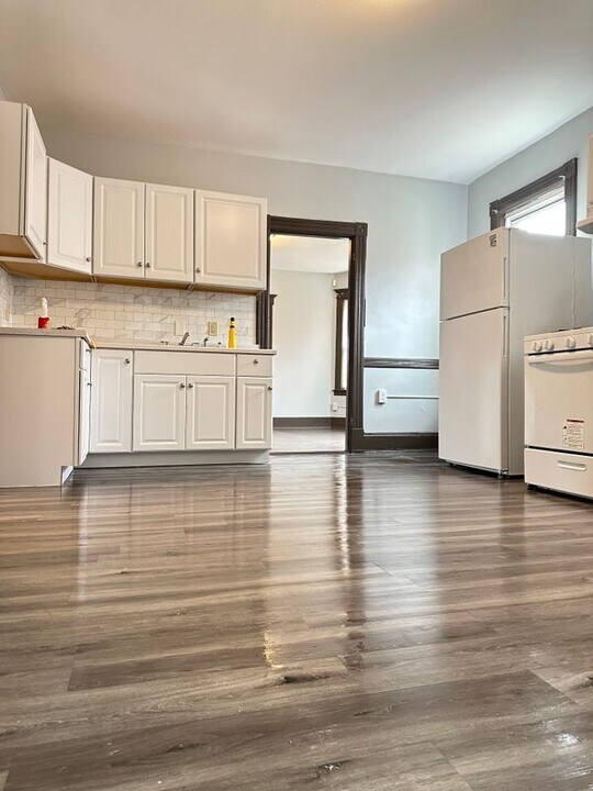 808-810 Capitol Avenue, Floor in Hartford, CT - Foto de edificio