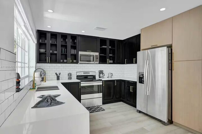 1244 Garfield St in Hollywood, FL - Building Photo - Building Photo