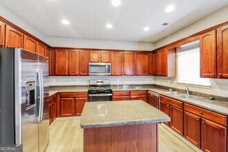 75 Valley Brook Dr in Covington, GA - Building Photo - Building Photo