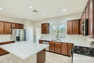 970 W Deoni Trail in San Tan Valley, AZ - Building Photo - Building Photo