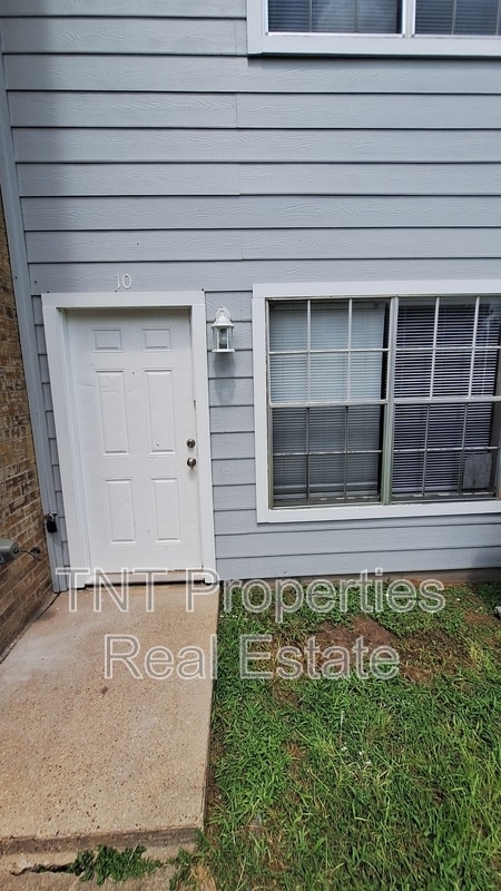 property at 1906 Barak Ln