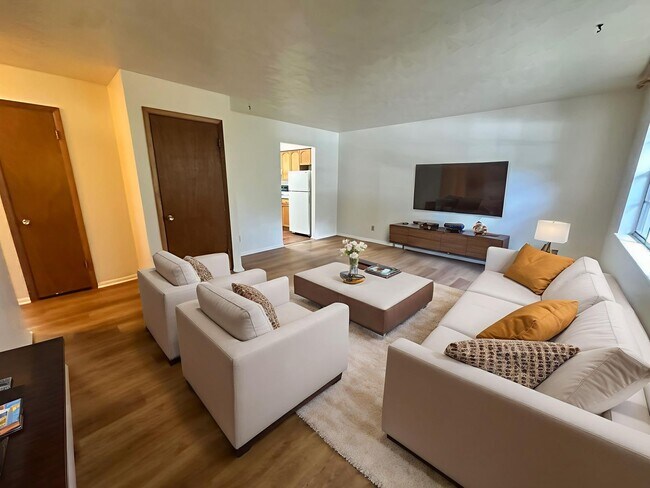 property at 4465 Comanche Dr