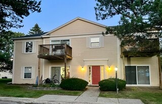 910 Chestnut Hill Dr, Unit H in Auburn Hills, MI - Building Photo