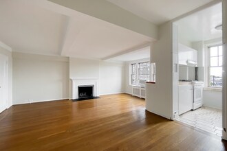 299 W 12th St in New York, NY - Building Photo - Building Photo