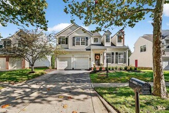 5692 Sugarwood Dr in New Albany, OH - Building Photo - Building Photo