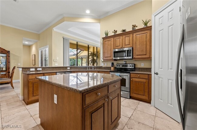 property at 975 Tivoli Ct