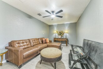 465 Rio Grande Ln in Kissimmee, FL - Building Photo - Building Photo