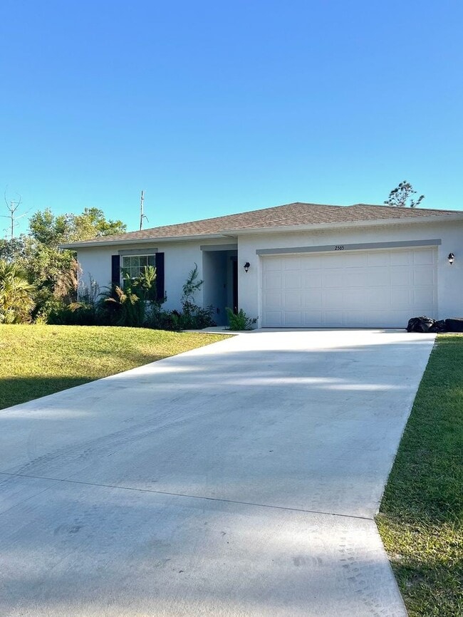 property at 2565 Van Leer Ave