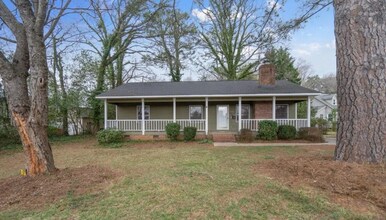 1227 Rollins Ave in Charlotte, NC - Building Photo - Building Photo